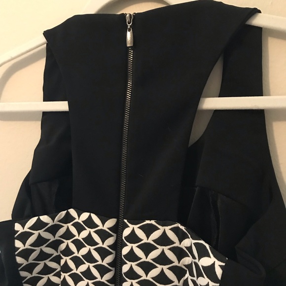 SIZE 6 LAUNDRY Black Dress - Picture 4 of 4